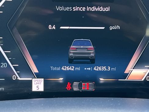 Used 2025 BMW X7 xDrive40i w/ Executive Package AWD/4WD image 22