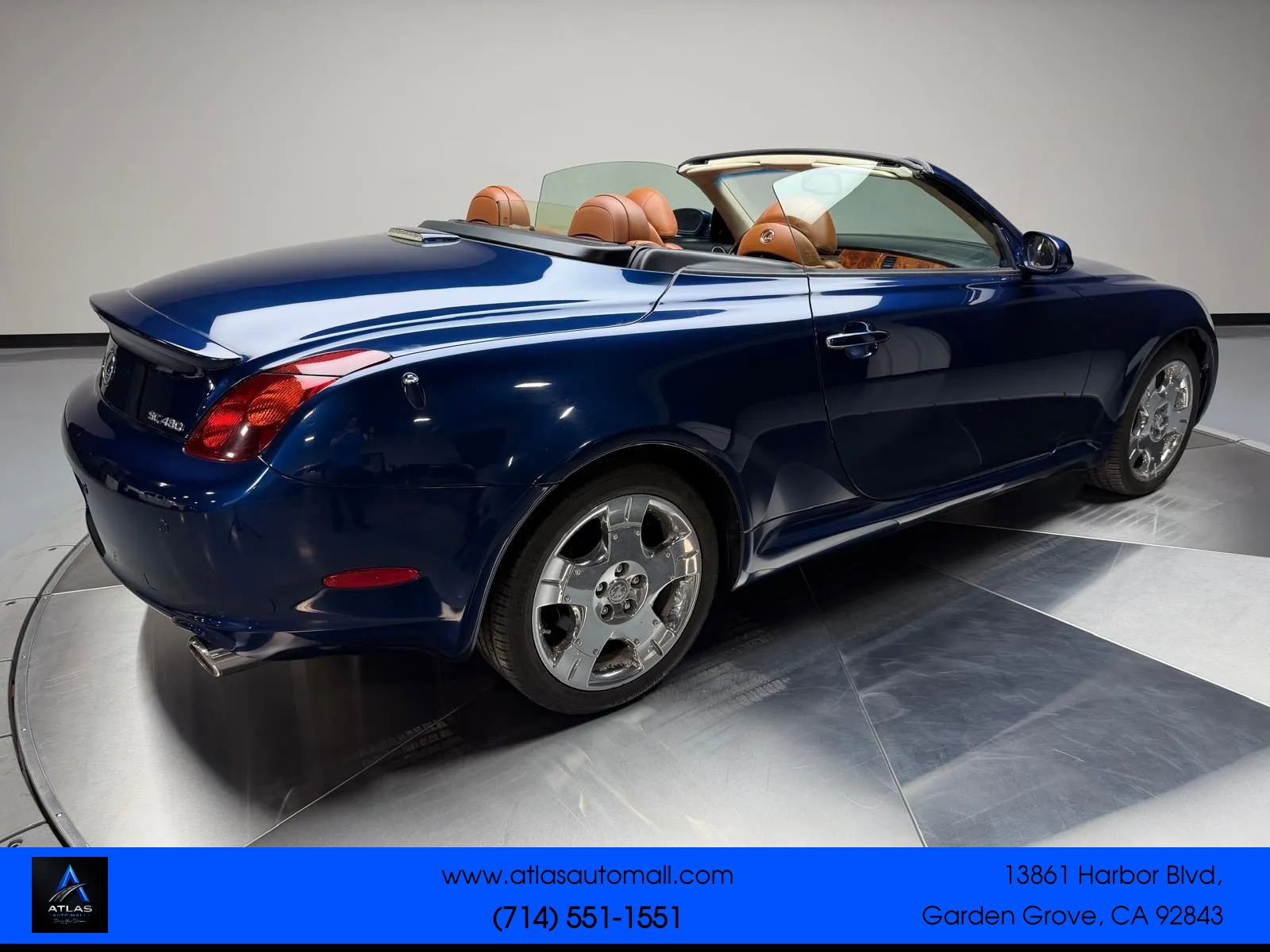 Used 2004 Lexus SC 430 Convertible w/ Preferred Accessory Pkg RWD image 2