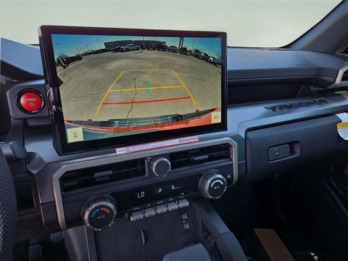 New 2026 Toyota Tacoma TRD Off-Road AWD/4WD image 9