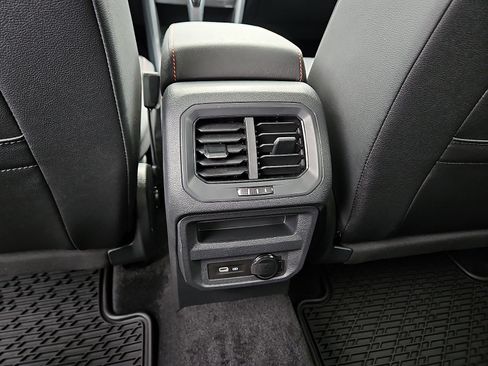 Certified 2024 Volkswagen Tiguan Wolfsburg Edition w/ Panoramic Sunroof Package image 9