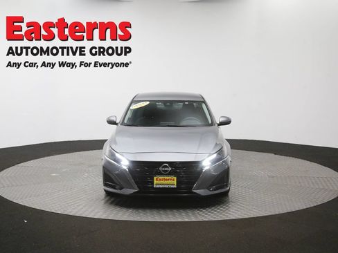 Used 2023 Nissan Altima 2.5 S FWD image 46
