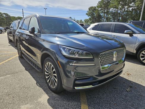 Used 2022 Lincoln Aviator Reserve w/ Elements Package Plus AWD/4WD image 2