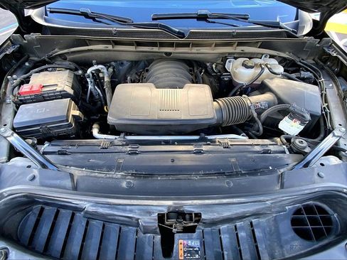 Certified 2024 Cadillac Escalade Premium Luxury image 29