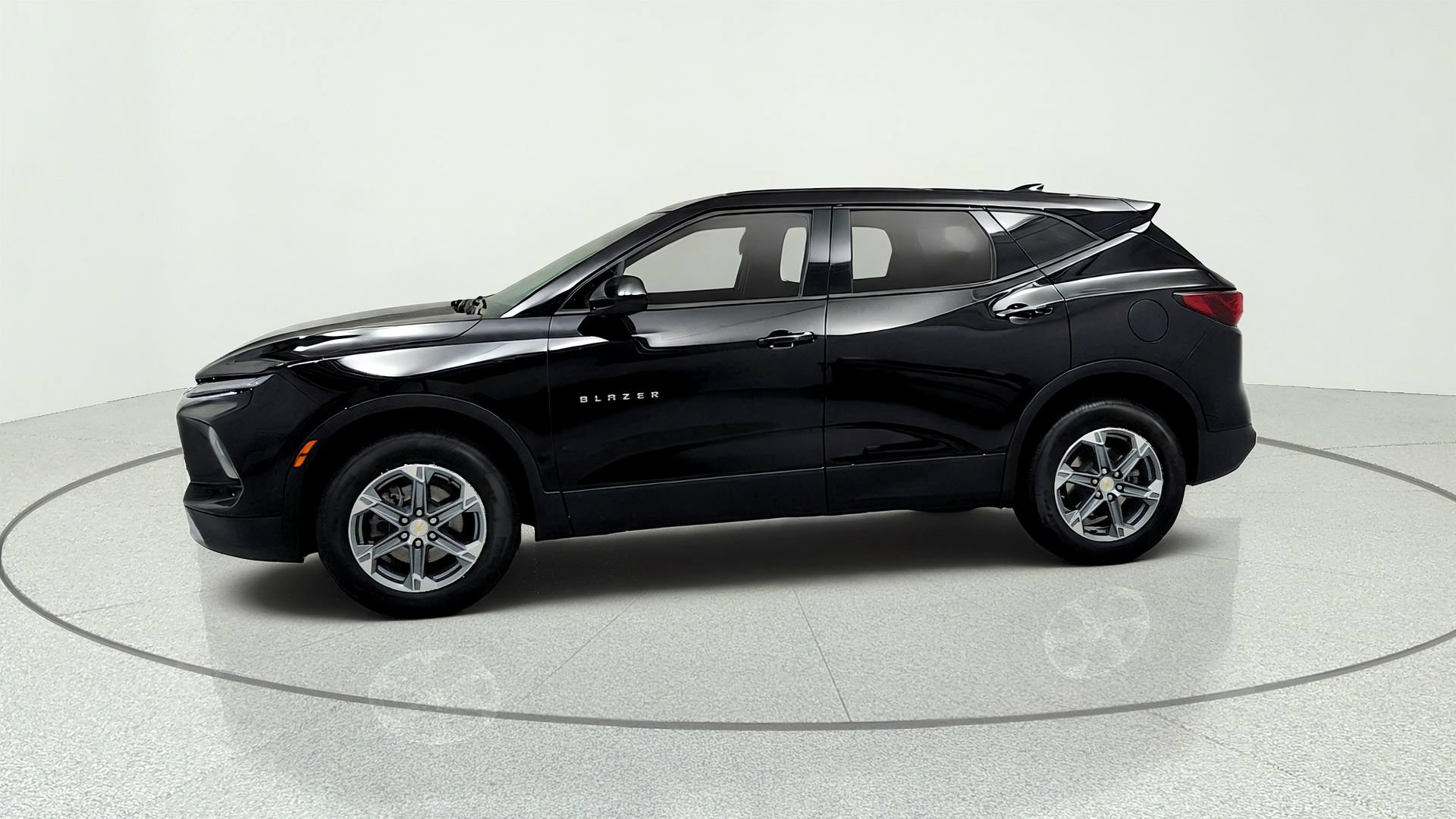 Certified 2024 Chevrolet Blazer LT w/ LPO, Floor Liner Package FWD image 2