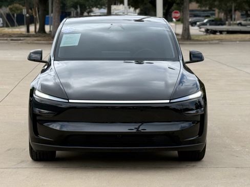 Used 2026 Tesla Model Y Long Range RWD image 2