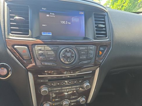 Used 2014 Nissan Pathfinder Platinum w/ Platinum Premium Package AWD/4WD image 23