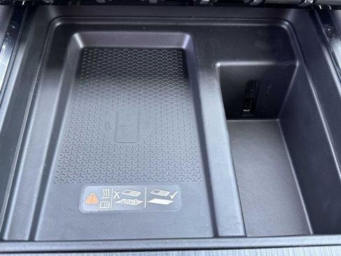 New 2025 GMC Acadia Elevation w/ Elevation Premium Package image 7