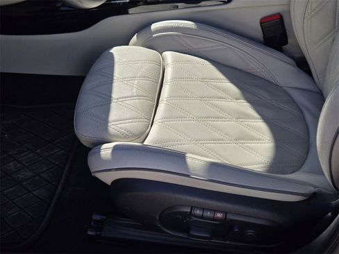 Used 2023 MINI Cooper Clubman S image 10