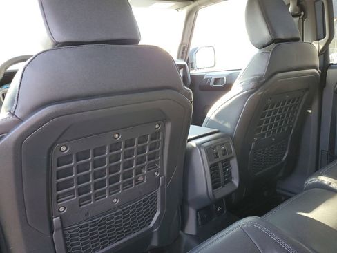 New 2025 Ford Bronco Badlands image 32