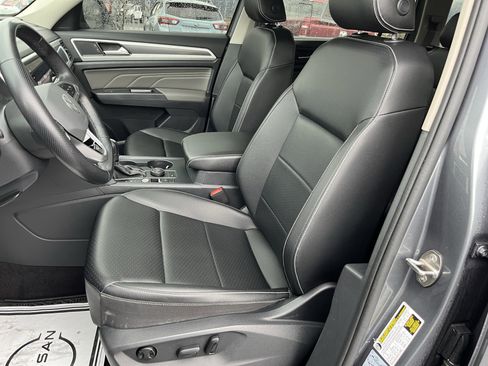 Used 2021 Volkswagen Atlas SE image 14