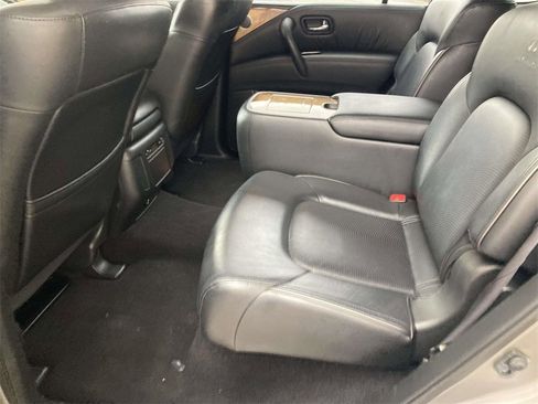 Used 2011 INFINITI QX56 2WD image 9