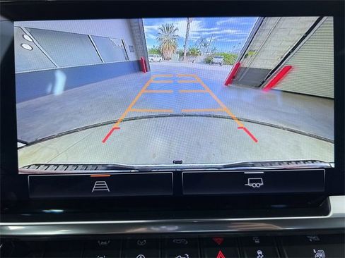 Used 2025 GMC Sierra 1500 Elevation image 15