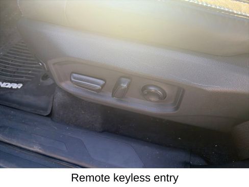 Used 2023 Toyota Tundra Platinum AWD/4WD image 20