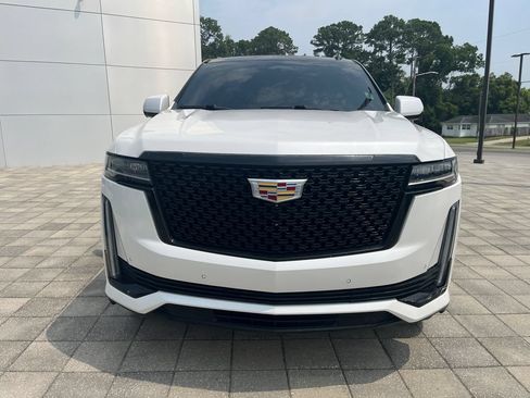 Used 2021 Cadillac Escalade Premium Luxury AWD/4WD image 9