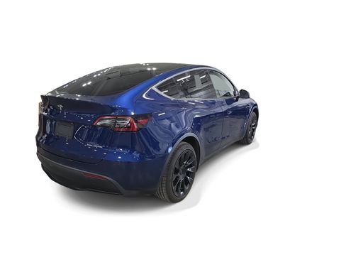 Certified 2022 Tesla Model Y Long Range AWD/4WD image 6