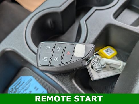 Used 2022 Chevrolet Silverado 1500 LT image 3