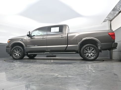 Used 2017 Nissan Titan Platinum Reserve image 27