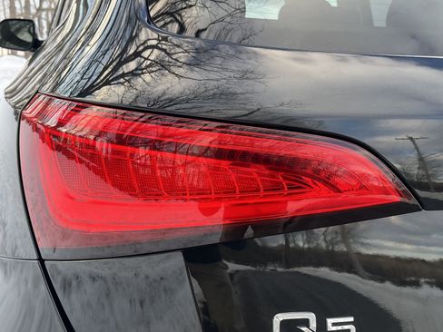 Used 2017 Audi Q5 2.0T Premium Plus w/ Technology Package image 22