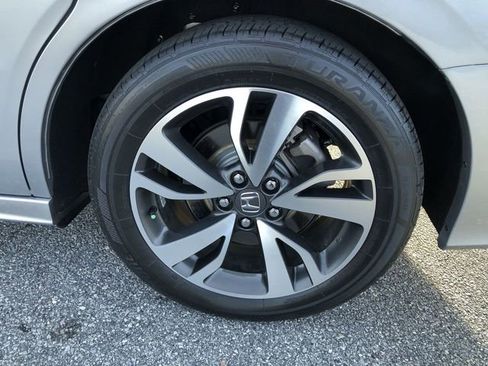 Certified 2024 Honda Odyssey Touring image 25