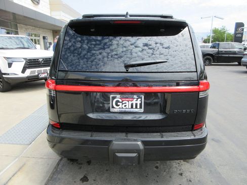 Used 2026 Lexus GX 550 w/ Accessory Package (2T) AWD/4WD image 7