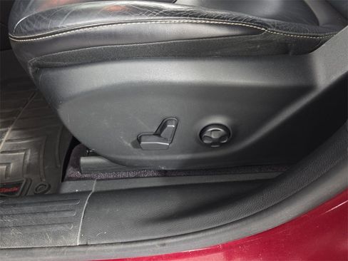 Used 2017 Jeep Cherokee Limited image 19