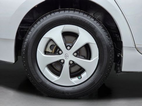 Used 2012 Toyota Prius Two FWD image 31