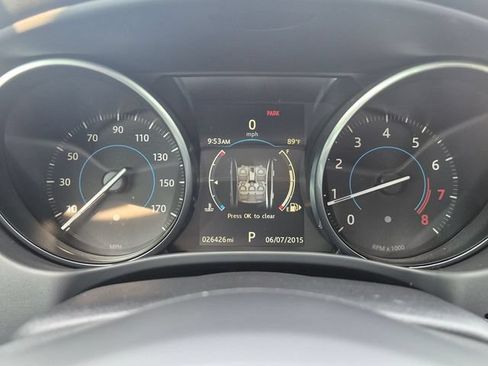 Used 2017 Jaguar XE Premium RWD image 17