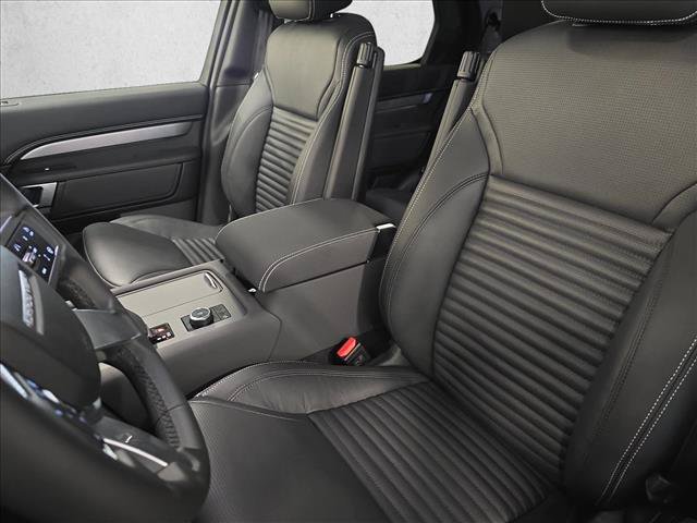 Used 2026 Land Rover Discovery Limited Edition AWD/4WD image 17