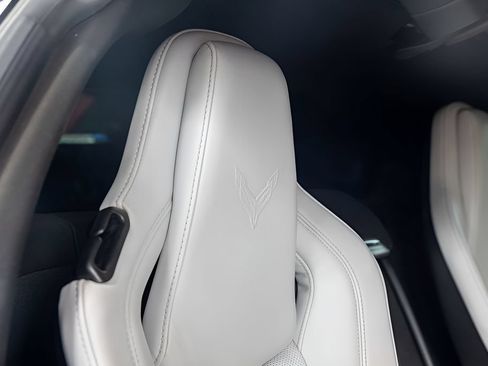 Used 2021 Chevrolet Corvette Stingray Coupe w/ Z51 Performance Package RWD image 46