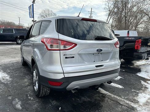 Used 2016 Ford Escape SE image 3