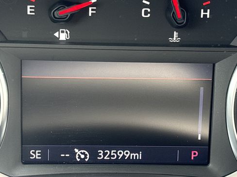 Used 2023 Chevrolet Traverse LT AWD/4WD image 26