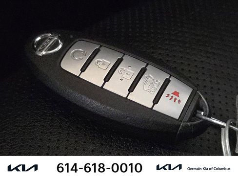 Used 2020 Nissan Rogue SL FWD image 34