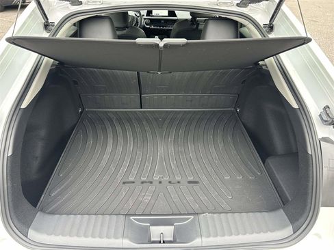 Used 2025 Toyota Prius Limited image 11