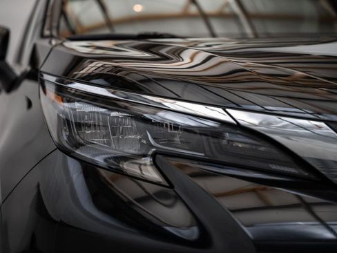 Used 2025 Toyota Sienna XLE FWD image 15