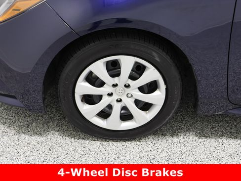 Used 2023 Toyota Corolla LE image 11