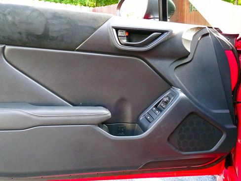 Used 2024 Toyota GR86 Premium RWD image 33
