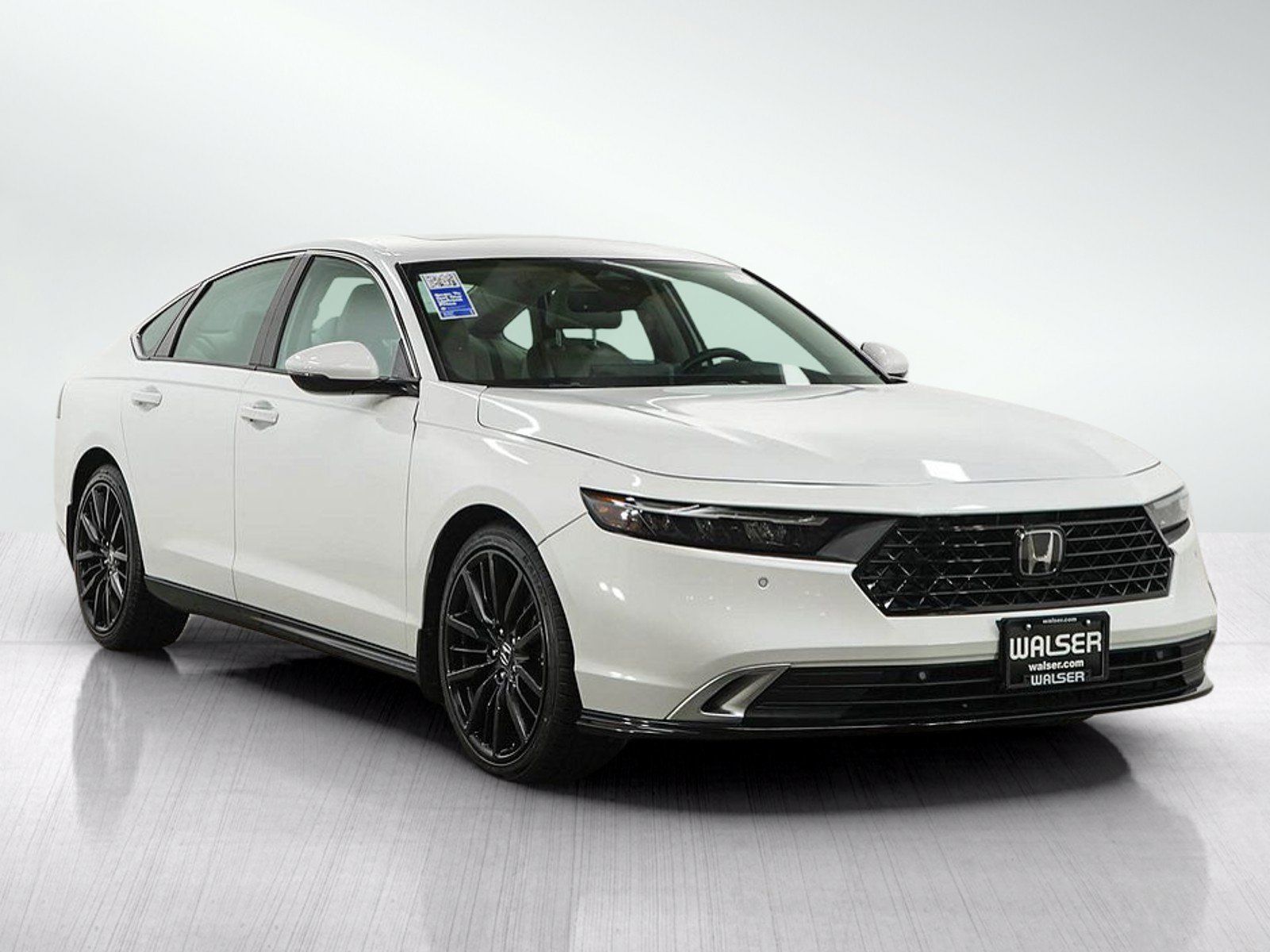 Used 2023 Honda Accord Touring image 7