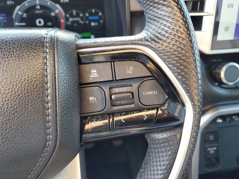 Used 2024 Toyota Tundra Platinum AWD/4WD image 21