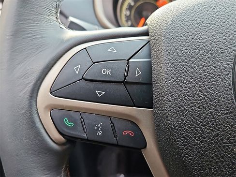 Used 2016 Jeep Cherokee Latitude w/ Safety/Convenience Group image 22