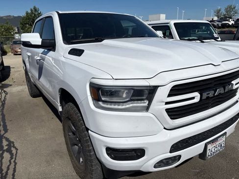 Used 2024 RAM 1500 Laramie AWD/4WD image 3