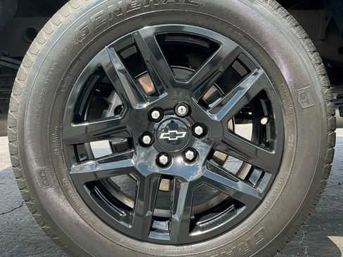 Used 2024 Chevrolet Silverado 1500 Custom w/ LPO, Dark Essentials Package RWD image 5