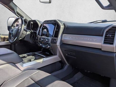 Used 2022 Ford F250 Lariat w/ Black Appearance Package image 19