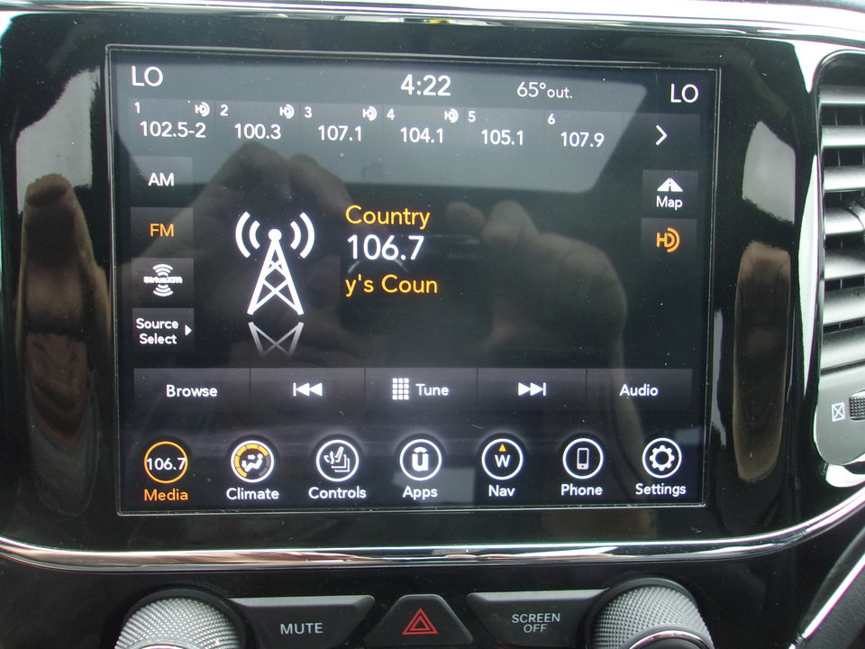 Used 2020 Jeep Grand Cherokee Limited AWD/4WD image 19