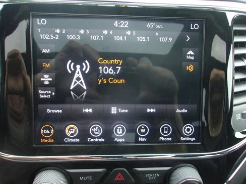 Used 2020 Jeep Grand Cherokee Limited AWD/4WD image 19