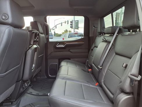 New 2026 Chevrolet Silverado 1500 LT w/ All Star Edition Plus image 7