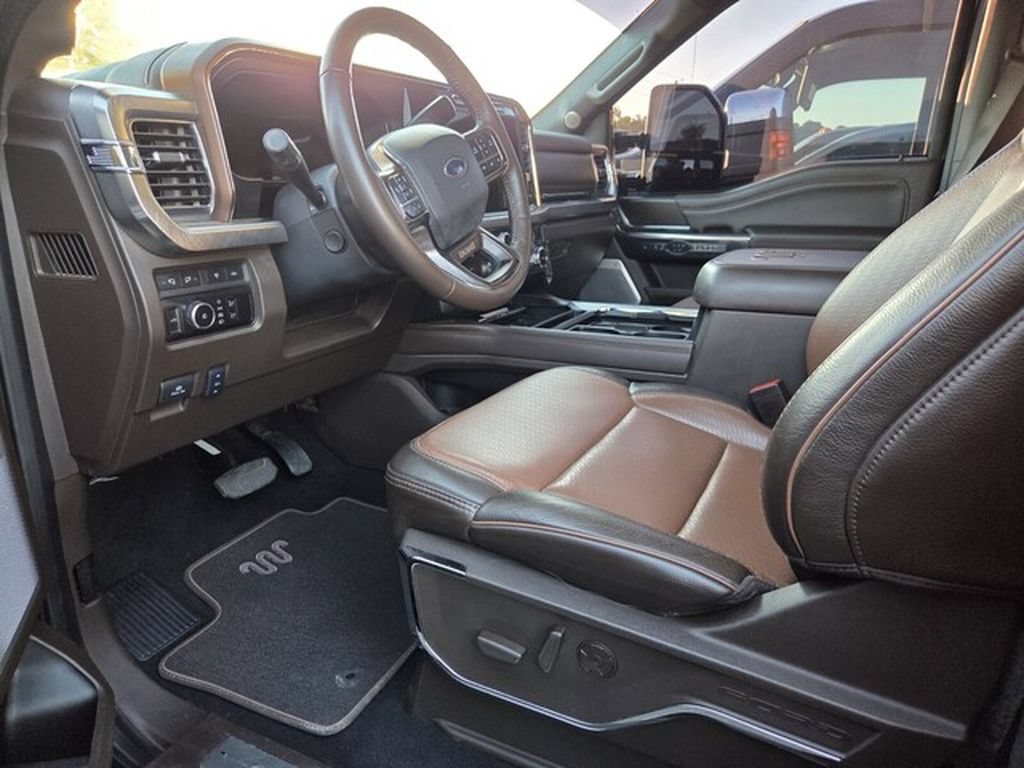 Used 2024 Ford F250 King Ranch w/ FX4 Off-Road Package AWD/4WD image 4