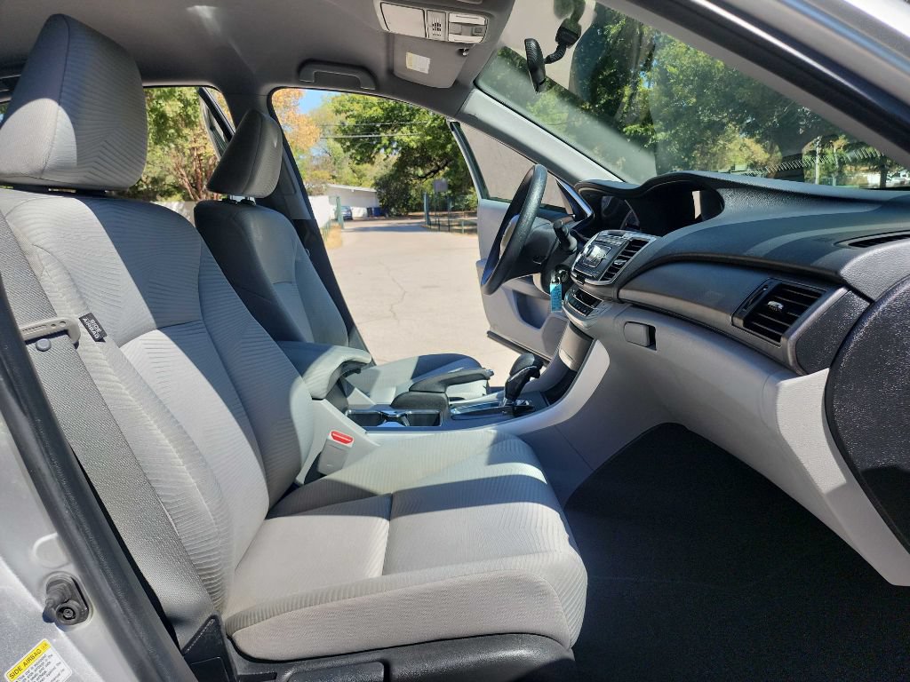 Used 2015 Honda Accord LX image 33
