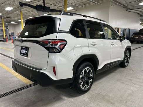 Certified 2025 Subaru Forester Premium image 8