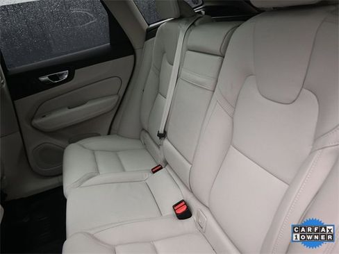 Used 2022 Volvo XC60 B6 Inscription w/ Advanced Package image 14