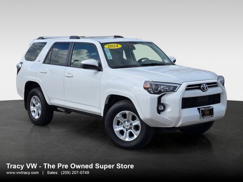 Used 2024 Toyota 4Runner SR5 image 1